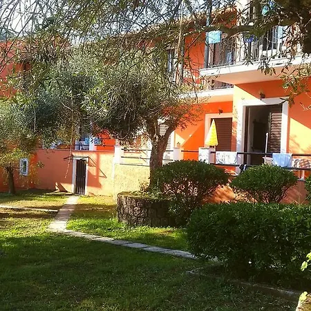 Sofia Apartahotel Mpoukaris